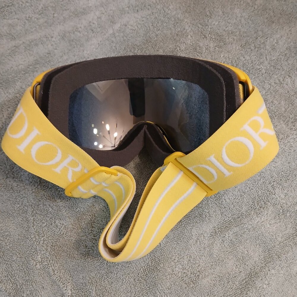 Dior Yellow Mirrored Ski Goggles Unisex ( Check The Gloves In My Listings) - Picture 6 of 8